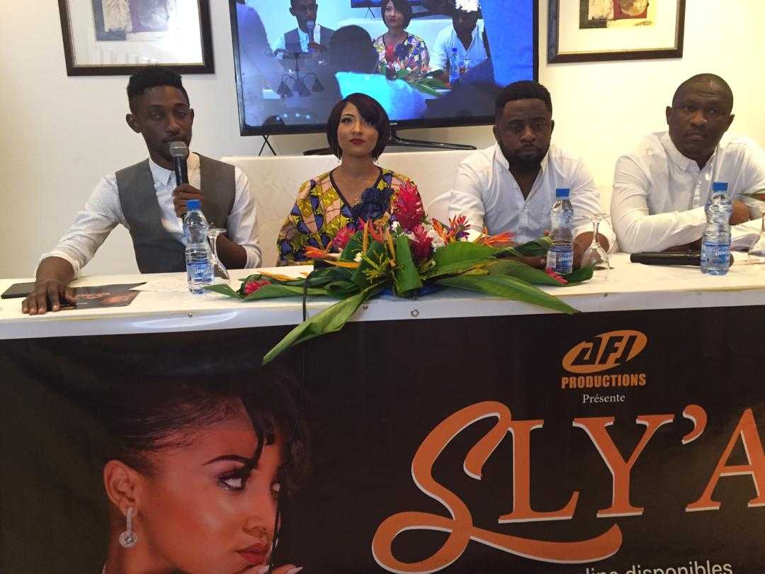 Medias241-SLYA-Gabon