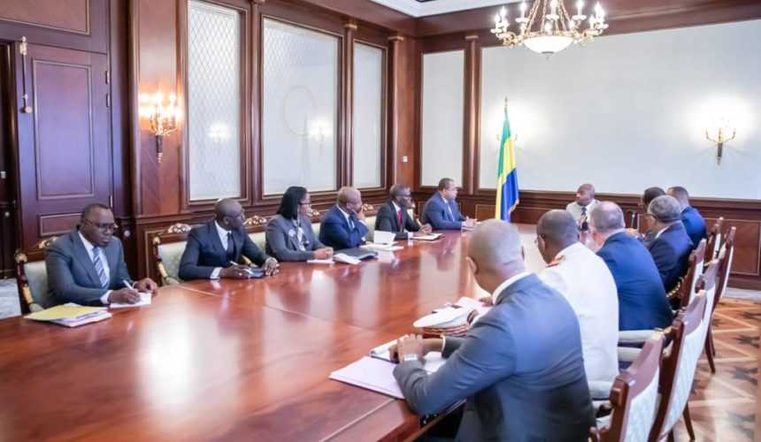 coronavirus-ali-bongo-ondimba-reunit-les-ministres-concernes-par-la-riposte