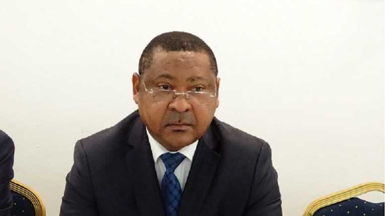 Medias241.com-gabon-JEAN MARIE OGANDAGA SUSPEND LES EXPULSIONS DES LOGEMENTS ADMINISTRATIFS