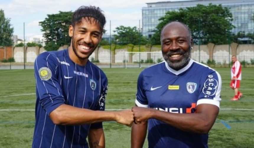 Medias241.com-gabon-FOOTBALL : LE PÈRE AUBAMEYANG DEMANDE T-IL À SON FILS DE RESTER À ARSENAL ?