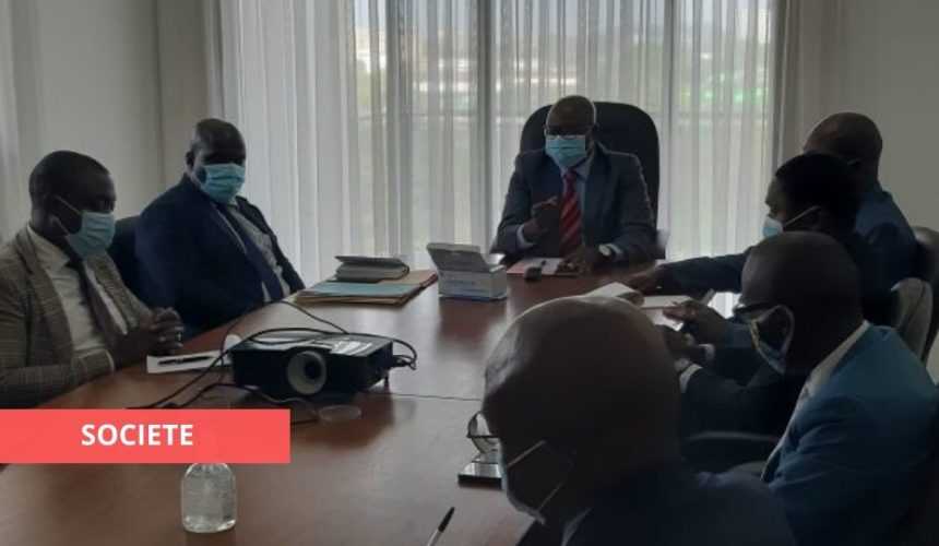 Medias241.com-gabon-REPRISE A L’ENSEIGNEMENT SUPÉRIEUR : MOUKAGNI-IWANGOU DEVISE AVEC LES ETUDIANTS
