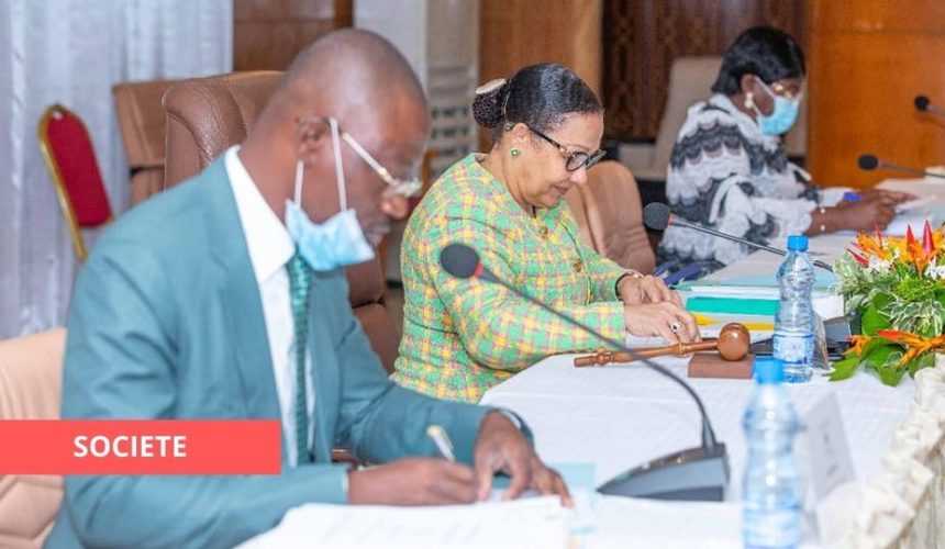 Medias241.com-GABON-GABON : LE SÉNAT FAVORABLE A LA LÉGALISATION DU MARIAGE COUTUMIER
