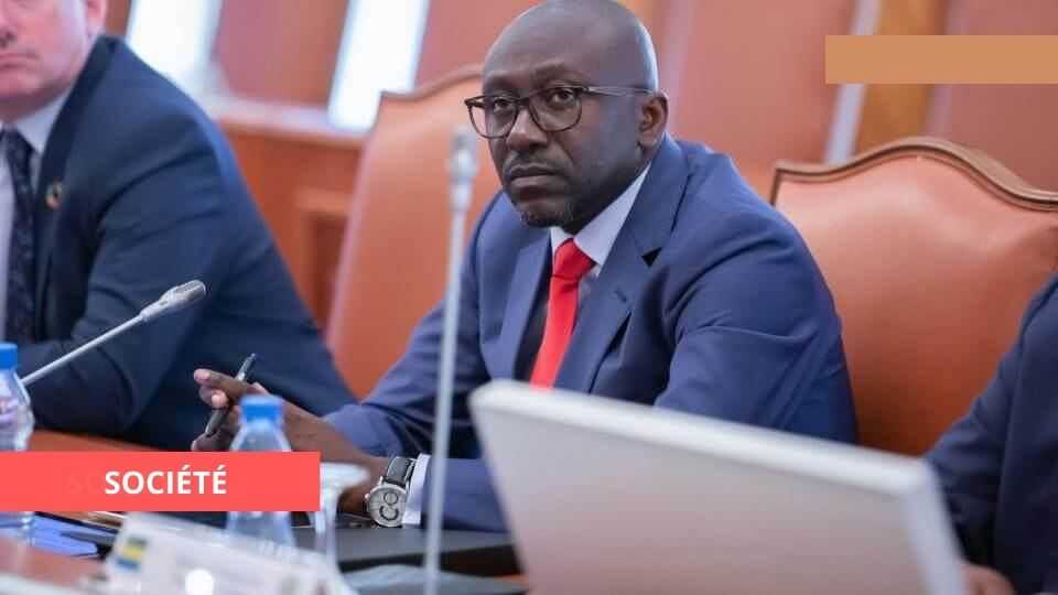 Medias241.com-GABON-ENTRETIEN ROUTIER : APRÈS LES SORTIES D’ALI BONGO ONDIMBA, LEON ARMEL BALONDZI SE « RÉVEILLE »