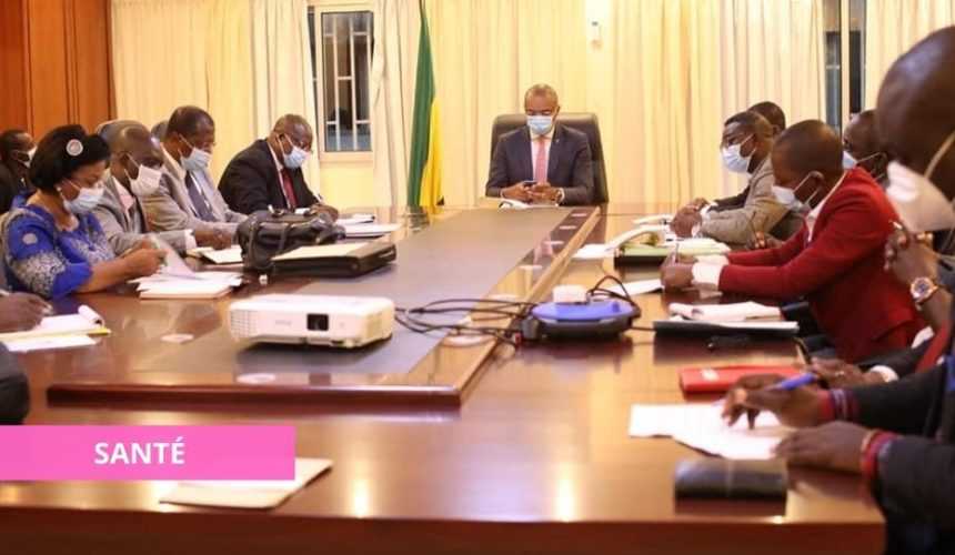 Medias241.com-GABON-GROGNE DU PERSONNEL DU CHUL : LE MINISTRE DE LA SANTÉ REMET DE L’ORDRE