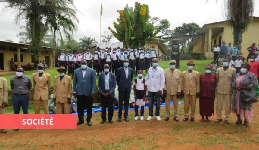 Medias241.com-GABON-SOCIÉTÉ: LE BEAU GESTE DE THIERRY MBOUTSOU AUX ECOLIERS DE FOUGAMOU