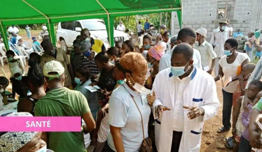 Medias241.com-SAMU SOCIAL : DON DE 4 TONNES DE MÉDICAMENTS DANS 12 VILLAGES