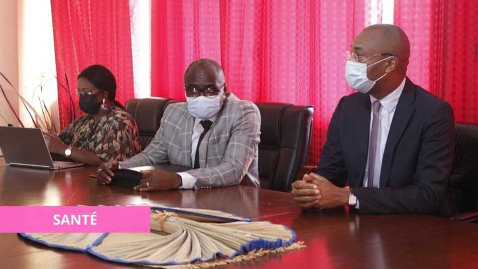 Medias241.com-LANCEMENT DE LA CAMPAGNE DE VACCINATION ANTI COVD-19 DANS L'OGOOUÉ MARITIME