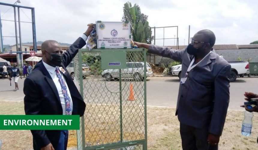 Medias241.com-GABON-DECHETS PLASTIQUES : DES CONTENEURS A DECHETS POUR LE ROND-POINT DE NZENG-AYONG
