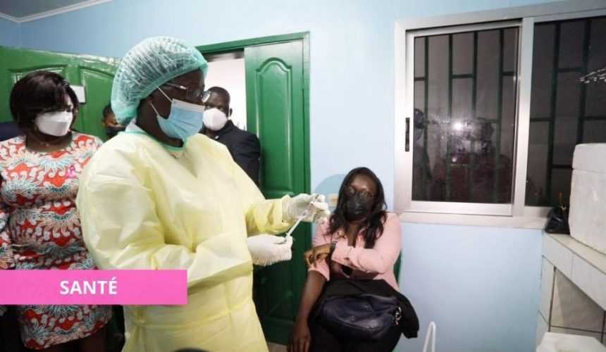 Médias241.com-gabon-COVID-19 : LE CENTRE MEDICO OUVRE SES PORTES A LA VACCINATION DU PUBLIC