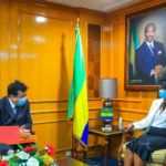 Medias241.com-GABON-LE PREMIER MINISTRE RÉCEPTIONNE L'ÉTUDE DES REGIMES DE SECURITE SOCIALE