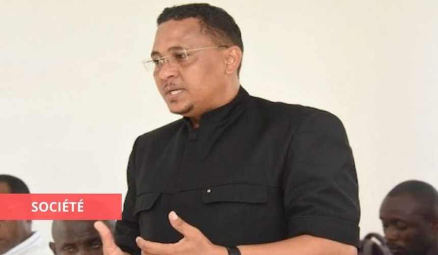 Medias241.com-GABON-ACCUSÉ D'ABUS SEXUELS SUR MINEURS, SERGE AHMED MOMBO REMIS A LA DISPOSITION DE LA POLICE