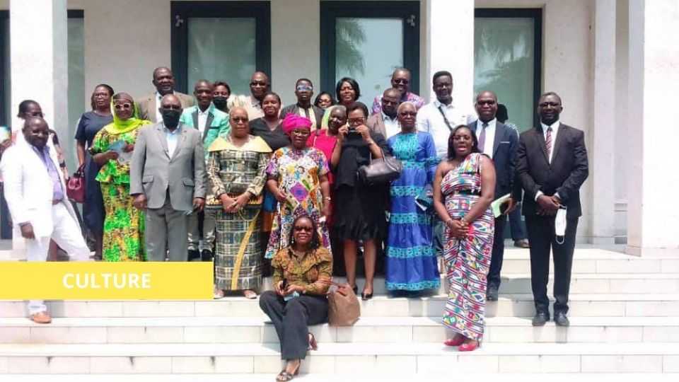 Medias241.com-GABON-LA COLLECTION “LES LANGUES POUR TOUS” POUR SE RÉAPPROPRIER LES LANGUES MATERNELLES