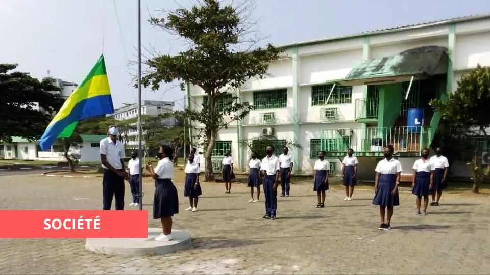 Medias241.com-GABON-JOURNÉE DU DRAPEAU: FAUT-IL RENDRE LA LEVÉE DES COULEURS OBLIGATOIRES DANS LES ÉCOLES?