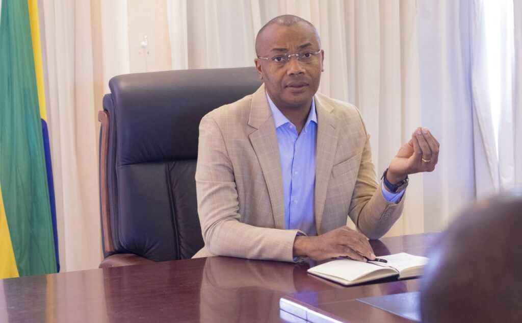 Medias241.com-GABON-Santé : le ministre ordonne la délivrance sans condition des attestations et certificats d’accouchement