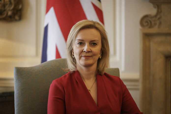 Medias241.com-GABON-International : Liz Truss nommée Première ministre britannique