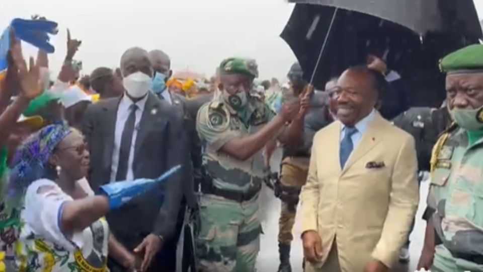 Medias241.com-GABON-Port-Gentil: plus de 4 000 personnes sur le tarmac pour accueillir Ali Bongo.