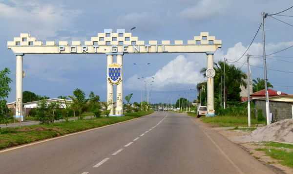 Medias241.com-GABON-Fait divers: un compatriote s’immole avec son fils de 3 ans au dos après la tromperie de sa compagne