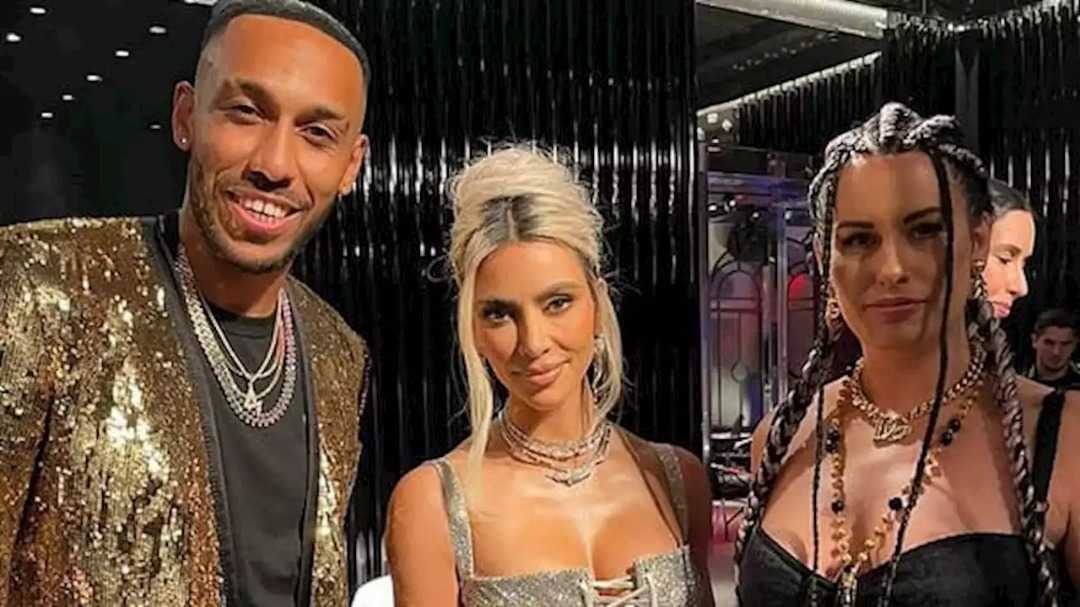 Medias241.com-GABON-Culture : Aubameyang vole la vedette à Kim Kardashian lors du « Dolce & Gabbana SS23 show »