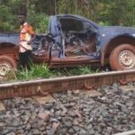 Medias241.com-GABON-Un véhicule force le passage et percute violemment un train à Nkoltang