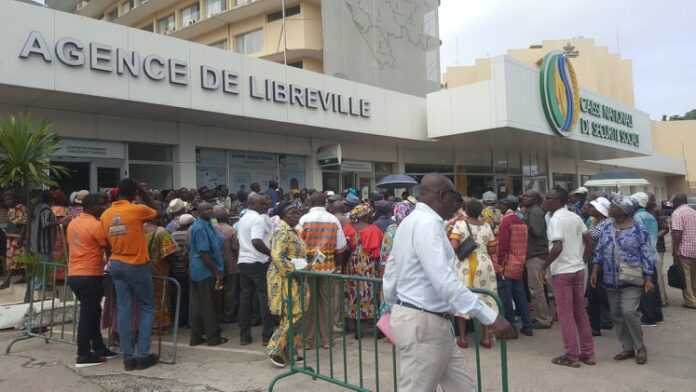 Medias241.com-GABON-CNSS: 5 000 retraités à la caisse pour le paiement des arriérés de pensions.