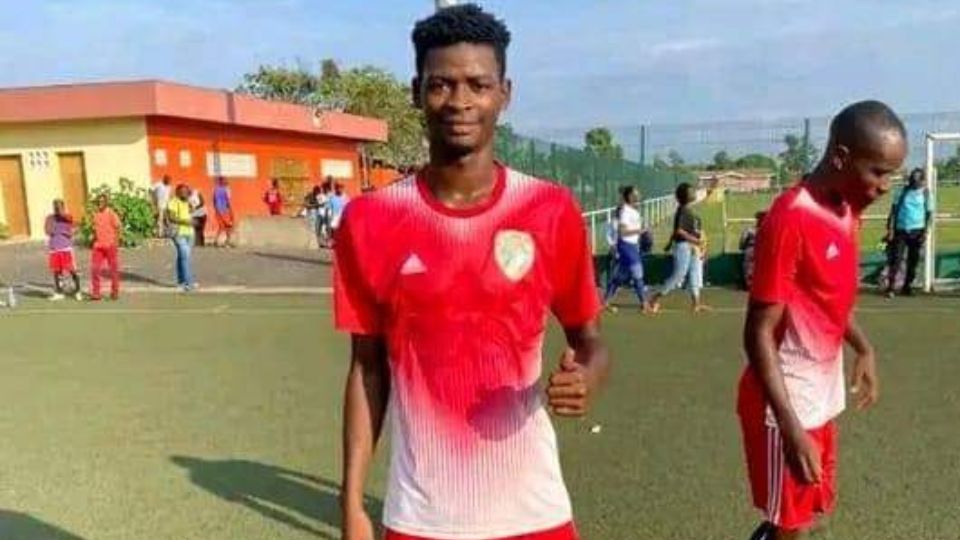 Medias241.com-GABON-National D3 : 5 minutes après son entrée en jeu, un joueur décède sur le terrain
