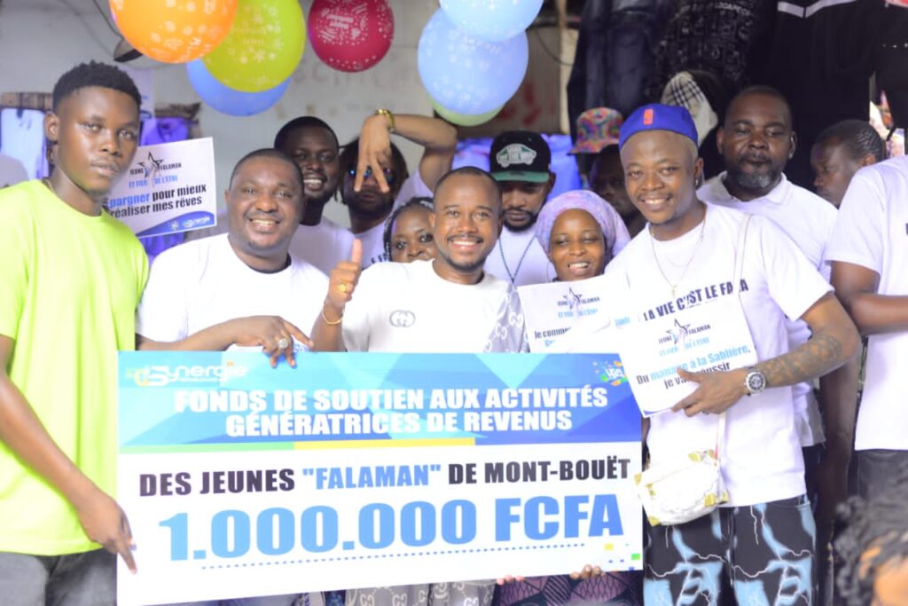 Medias241.com-GABON-Mont-Bouët: Synergie Républicaine offre 1 million de fcfa aux commerçants pour étendre leurs activités.