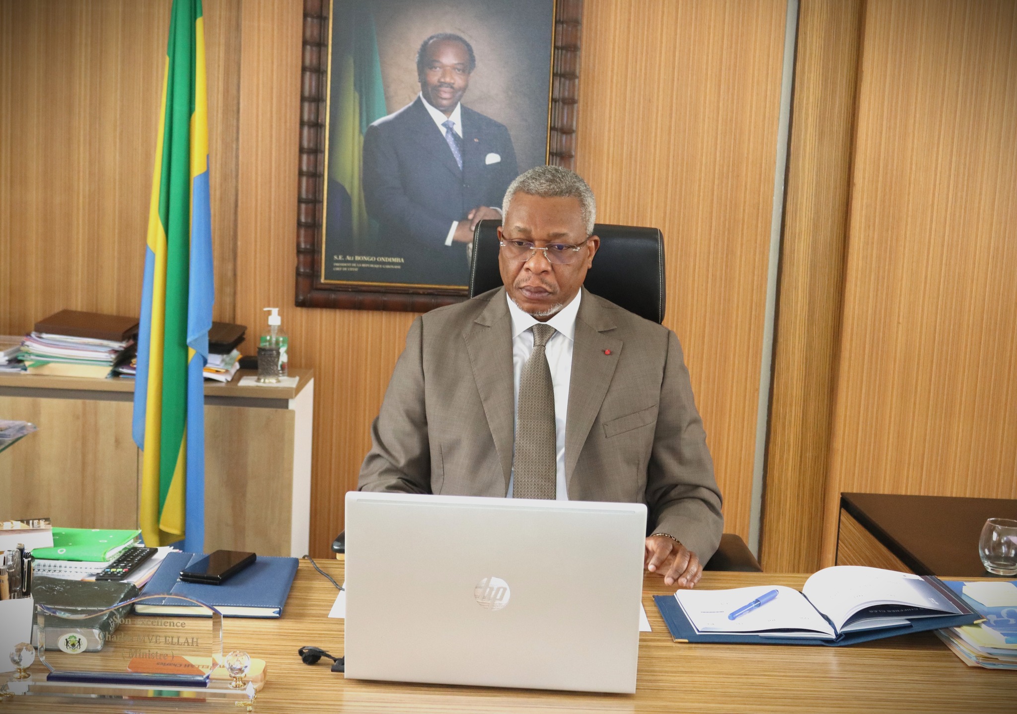 Medias241.com-GABON-Comité technique spécialisé: Charles Mve Ellah prépare les dossiers