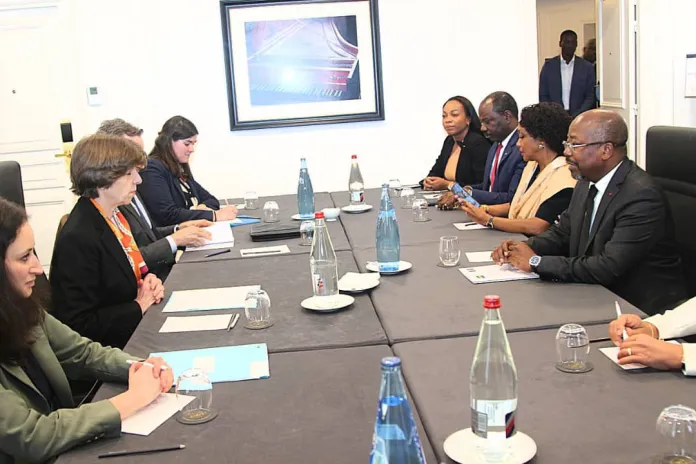 Medias241.com-GABON-en France Bilie By Nze fait le point sur l’axe Libreville-Paris