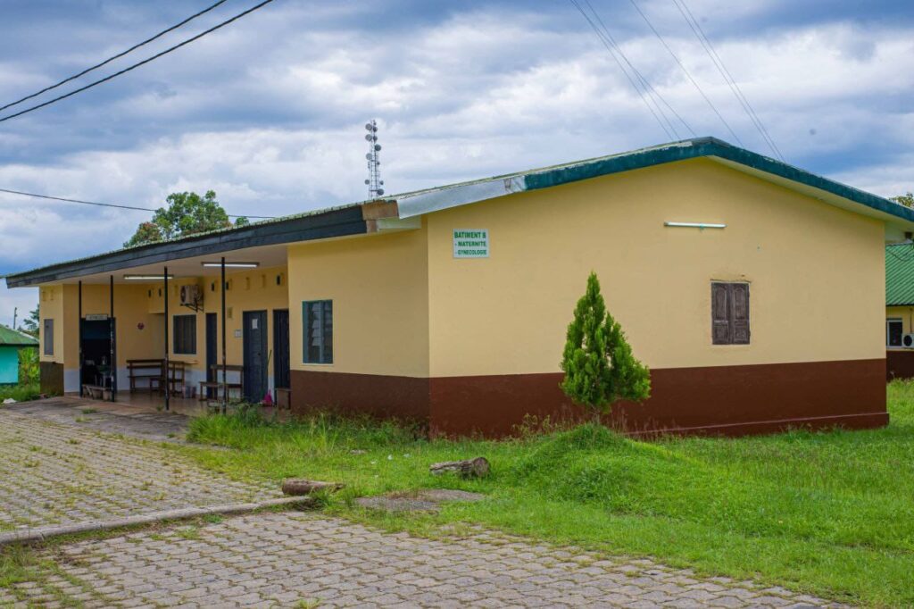 Medias241.com-GABON-Les travaux de réhabilitation du Centre médical de Kango avancent bon train