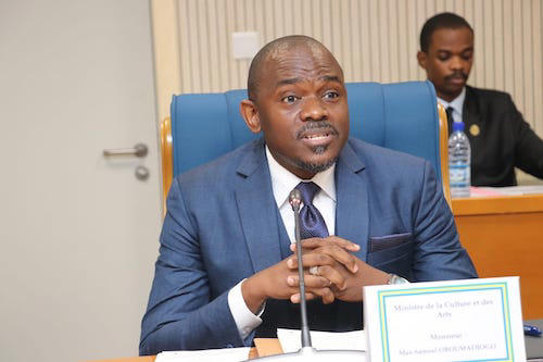 Medias241.com-GABON-Statut de l’artiste : Max Samuel Oboumadjogo face à l’Assemblée nationale