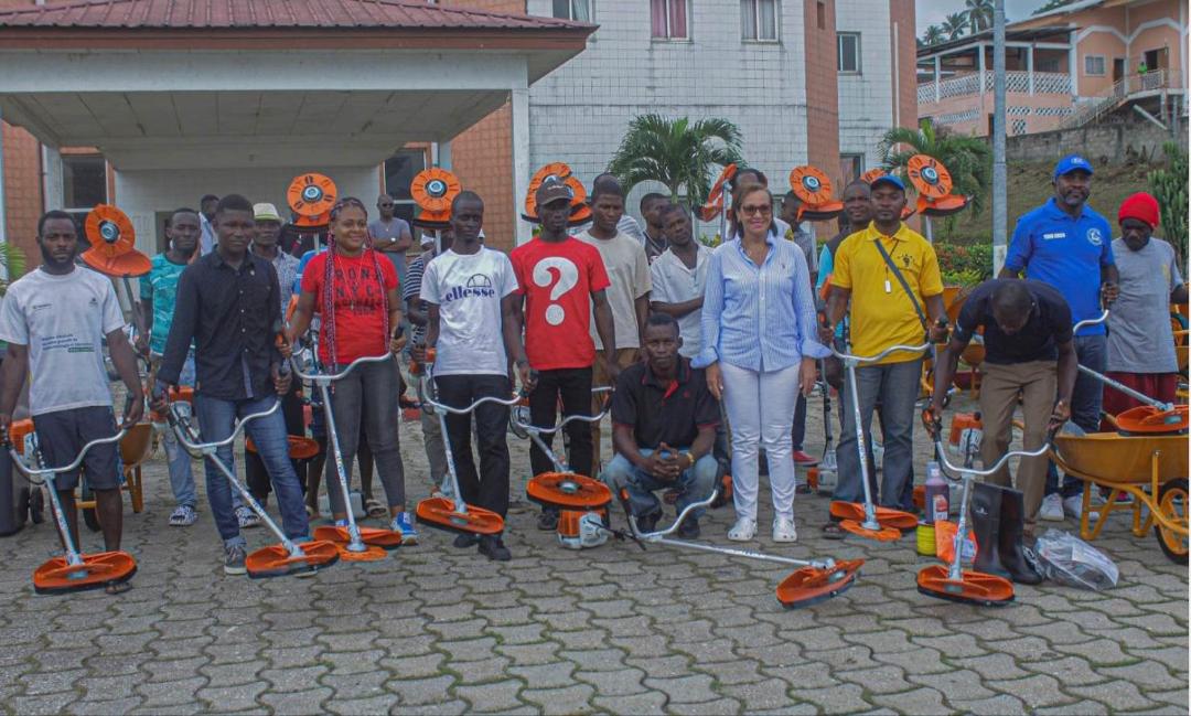 Medias241.com-GABON- Madeleine Berre pour l’employabilité des jeunes de Lambaréné