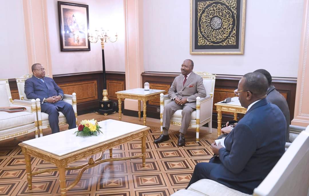 Medias241.com-GABON-CESE : les orientations d’Ali Bongo à Julien Nkoghe Bekale
