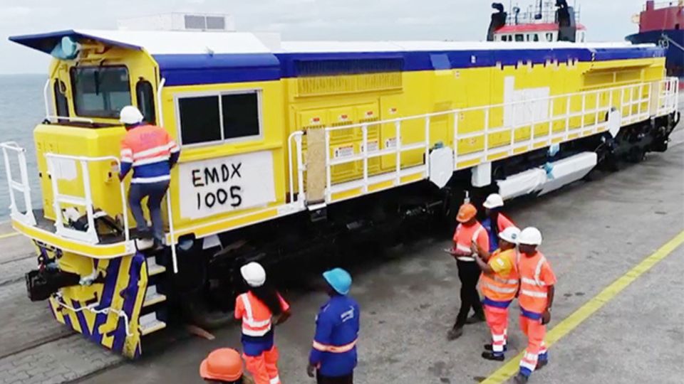 Medias241.com-Gabon-Société : la Setrag renforce son parc avec six nouvelles locomotives américaines