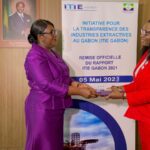 Medias241.com-GABON-ITIE Gabon : le rapport 2021 remis au ministre du Budget et des Comptes publics