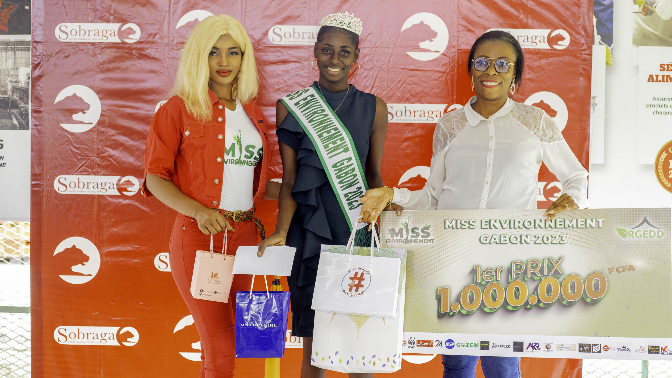 Medias241.com-GABON-Joëlle Ndakissa, couronnée Miss Environnement 2023