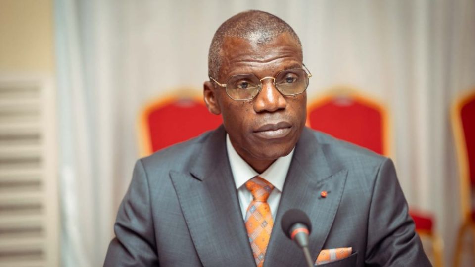 Medias241.com-Gabon-Politique: Lambert-Noel Matha défend quatre projets de loi à l’Assemblée nationale