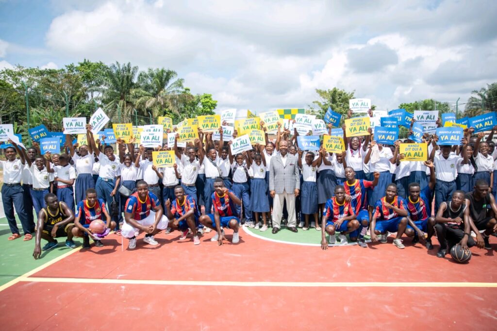 Medias241.com-GABON-Mandji : Ali Bongo inaugure un plateau sportif pour renforcer le potentiel sportif en zone rurale