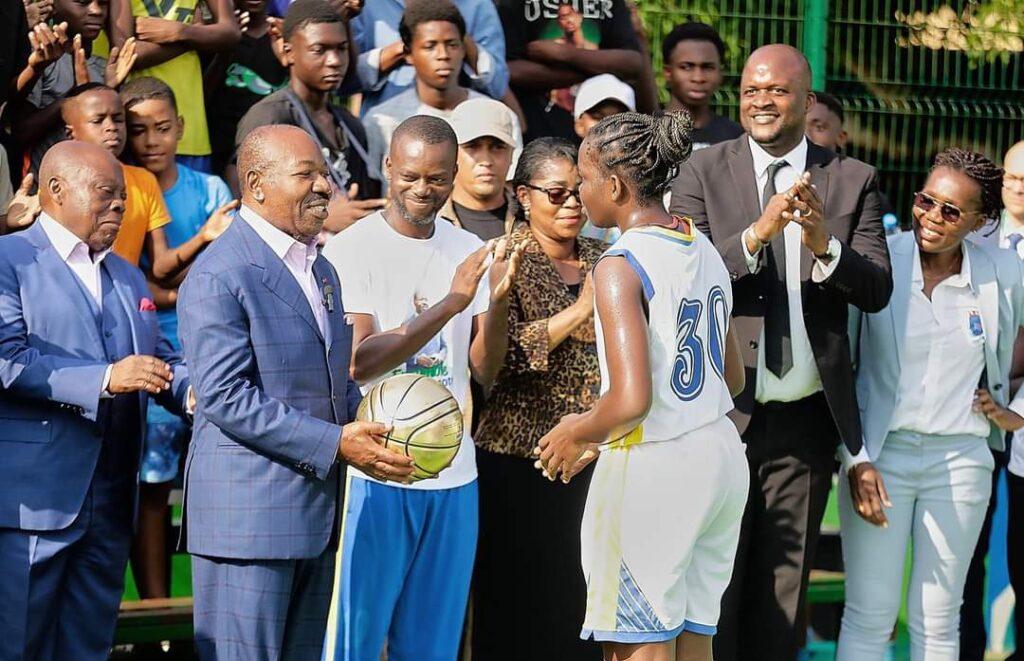 Medias241.com-GABON-Likouala : inauguration d’un plateau sportif et soutien financier aux personnes à mobilités réduites