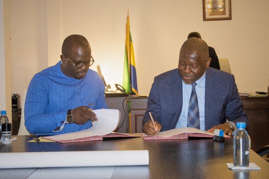 Medias241.com-Gabon-Minier Responsable : un accord entre la SEM et le CENAREST pour la préservation de l'environnement
