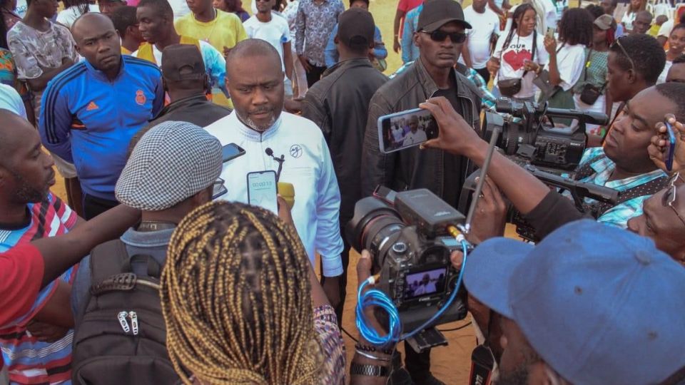 Medias241.com-Gabon-Politique: Mike Joctkane suspend sa tournée après l’accident des membres de son équipe de pré-campagne