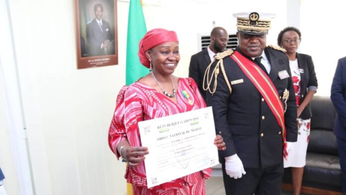 Soci t A chatou Sanni Aoudou lev e La Dignit D officier Par Ali 